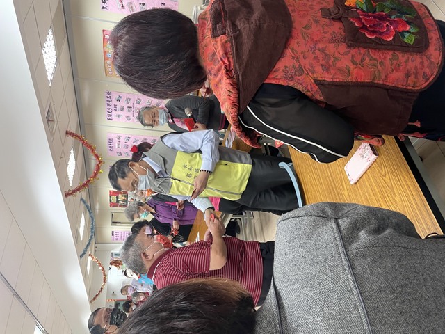 2月1日至民權社區發放市長小紅包